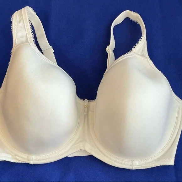 Wacoal Classic White Bra - Picture 1 of 7